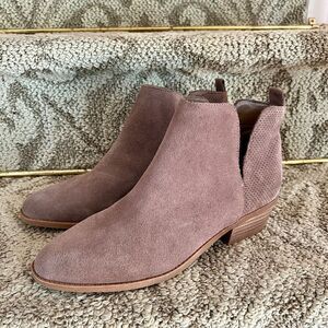 Steve Madden Salado Women's Ankle Boots Booties Size 8.5 Taupe Brown Tan Suede